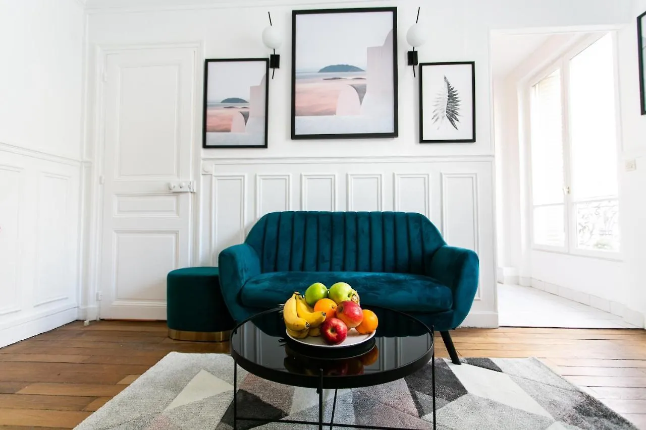 Apartament Private St Germain-le Bon Marche Paryż